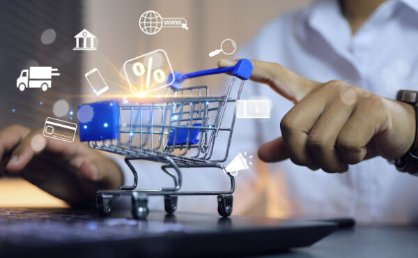 e-ticaret, e-ticaret nasıl kurulur, e-ticaret sitesi kurmak, online mağaza, e-ticaret altyapısı, e-ticaret sitesi tasarımı, dijital pazarlama, SEO, Google reklamları, sosyal medya reklamları, performans pazarlaması, kullanıcı deneyimi, Dijital Aura